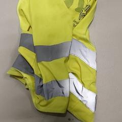 의류 Fluo hesje, iLost를 사용하여 Regio West-Vlaanderen에 보고됨