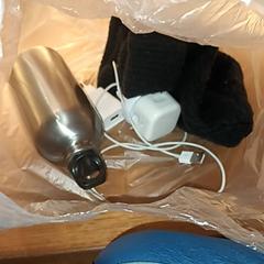 İLost kullanarak BOAT&CO tarafından bildirildiği gibi Şarj cihazı