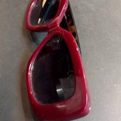 Slnečné okuliare, ako bolo nahlásené TivoliVredenburg pomocou iLost