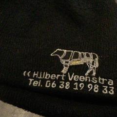 قبعة صغيرة، كما تم الإبلاغ عنه بواسطة TivoliVredenburg عبر iLost