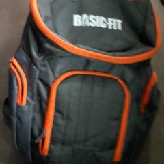 バックパック Basic Fit がiLostで Transdev Hoeksche Waard Goeree Overflakkee によって報告されました