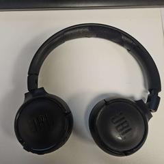 Hörlurar Zwart JBL, rapporterat av AFAS Live med iLost