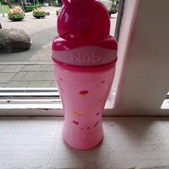 Cunca para beber Roze, segundo informou DierenPark Amersfoort usando iLost