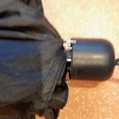 Folding umbrella noir, as reported by TCL using iLost
