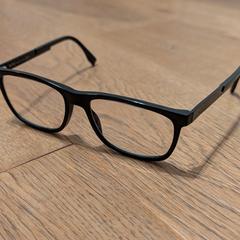 Hugo boss glasses (0733/KD1), jak bylo nahlášeno na iLost
