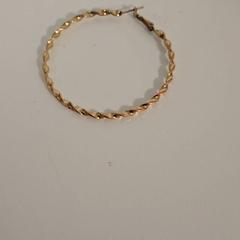 Náušnica, ako bolo nahlásené IKEA Mons pomocou iLost