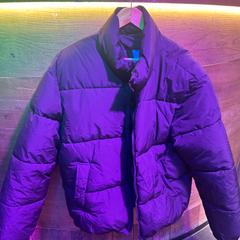 Jacket black puffer, as reported by Club Nyx/Exit Café using iLost