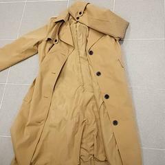 Kleding - Lange bruin/beige jas, zoals gemeld door Regio Limburg - Leuven met iLost