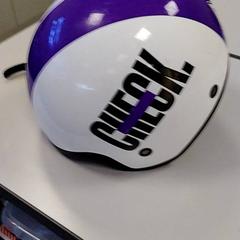 Casque Wit/ paars, a été signalé par Vrije Universiteit Amsterdam utilisant iLost