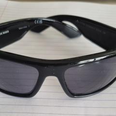 Sonnenbrille zwart, gemeldet von Haaglanden Medisch Centrum über iLost