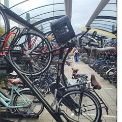 Bicicletta Cortina Zwart, come riportato da Gemeente Barneveld utilizzando iLost