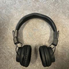 ヘッドホン Zwart がiLostで Connexxion Noord Holland Noord Alkmaar によって報告されました