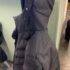 Veste, a été signalé par Eindhoven Airport utilisant iLost