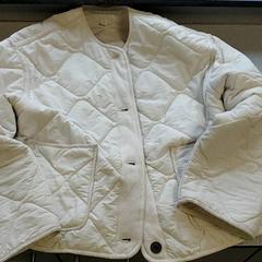 Roupa Jas, segundo informou Regio Limburg - Leuven usando iLost