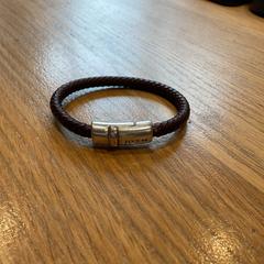 Bracelet, a été signalé par Designer Outlet Roosendaal utilisant iLost