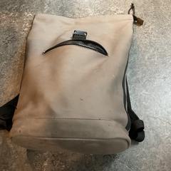 Sac à dos, a été signalé par Gemeente Amsterdam - Bureau Gevonden Voorwerpen utilisant iLost