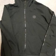 Kleding  - Sweater met kap zwart, som rapportert av Centraal magazijn ved bruk av iLost