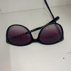 Gafas de sol Zwart, segundo informou IKEA Utrecht usando iLost