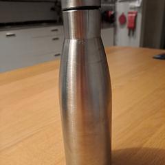 stalen waterfles, som rapporterats till iLost