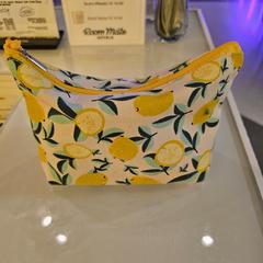 トイレバッグ FRUIT PATTERN がiLostで Room Mate Bruno によって報告されました