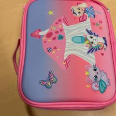 Damestasje danes، كما تم الإبلاغ عنه بواسطة RET عبر iLost