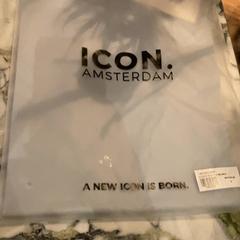 Košile, jak nahlášeno Van der Valk Hotel Heerlen pomocí iLost