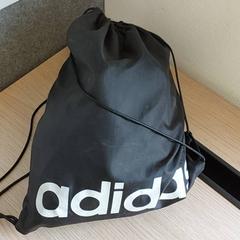Gymnastics bag, as reported by Centraal magazijn using iLost