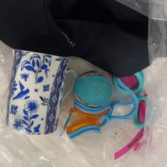 Sapka, Bögre & Úszószemüveg, amint azt Silver Sands Beach az iLost segítségével jelentette.