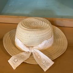 القبعة، كما تم الإبلاغ عنه بواسطة Familie Resort Molenwaard عبر iLost