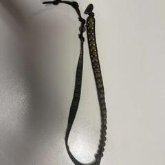 Karkötő, amint azt TheaterHangaar az iLost segítségével jelentette.