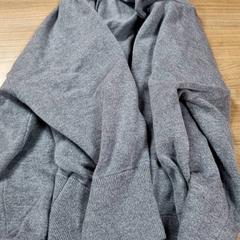 سترة، كما تم الإبلاغ عنه بواسطة Connexxion Amstelland-Meerlanden Amstelveen عبر iLost