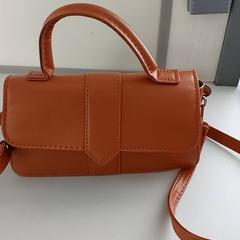 Saco - Handtas Mouloud, como reportado por Centraal magazijn utilizando o iLost