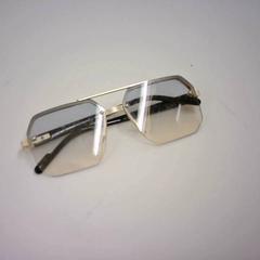Gafas, ha sido reportado por Bobbejaanland con iLost