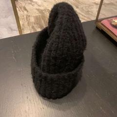 Gorro Zwarte muts, segundo informou Van der Valk Hotel Amsterdam-Amstel usando iLost