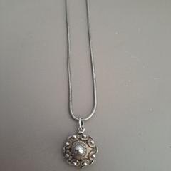 Sieraad, segons s'ha informat a iLost