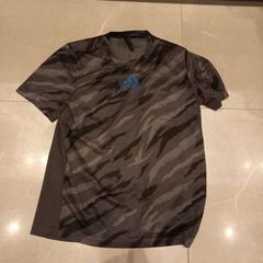 Grijs shirt, as reported by Van der Valk Hotel Gorinchem using iLost