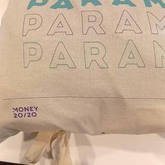 Sack Stof, met jas en waterfles, gemeldet von RAI Amsterdam über iLost