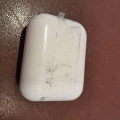 حافظة airpods blanc، كما تم الإبلاغ عنه بواسطة TCL عبر iLost
