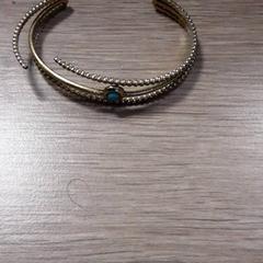 Eskumuturra arban, gisa salatu by LUMC iLost erabiliz