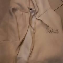 Kapucni, amint azt Leonardo Royal Hotel Amsterdam az iLost segítségével jelentette.