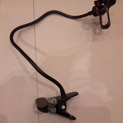 Porta telefono Zwart met glitters, come riportato da Van der Valk Hotel Schiphol utilizzando iLost