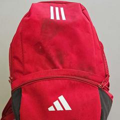 バックパック Adidas がiLostで Regio Antwerpen - Brussel によって報告されました
