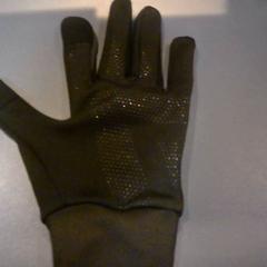 Guanti, come riportato da SnowWorld Landgraaf utilizzando iLost