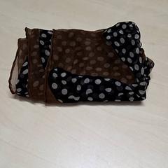 Šátek, jak nahlášeno Arriva Oost-Brabant pomocí iLost