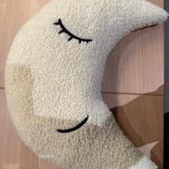 İLost kullanarak Van der Valk Hotel Deventer tarafından bildirildiği gibi Yastık maanvormig kussen