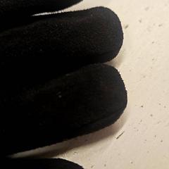 Kesztyű, amint azt GVB az iLost segítségével jelentette.