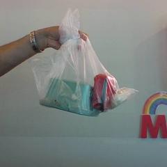 応急処置キット & 食品収納ボックス fist aid kit がiLostで MEININGER Hotel Milano Lambrate によって報告されました