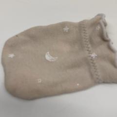 赤ちゃんの靴下片方, rapporterat av IKEA新三郷 med iLost