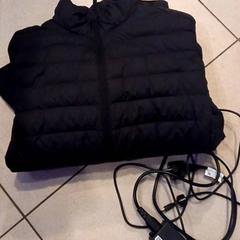 Jaqueta & Carregador, segons ha informat Leonardo Royal Hotel Amsterdam mitjançant iLost