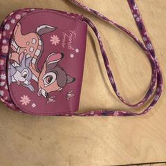 Saco, como reportado por Pathé Utrecht Leidsche Rijn utilizando o iLost